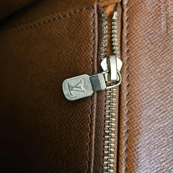 Louis Vuitton Cognac and Dark Brown Wallet - Picture 14 of 16